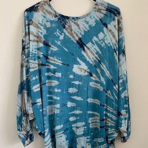 EARTHBOUND Tie- Dye Flowy Blouse